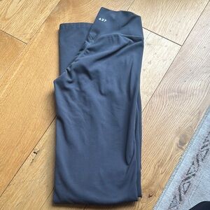 437 Dark Gray Leggings